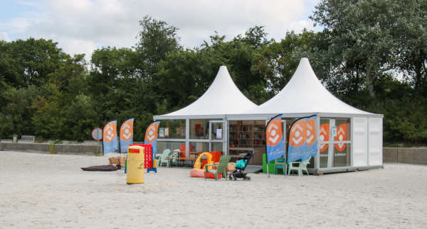 De strandbibliotheek in Makkum