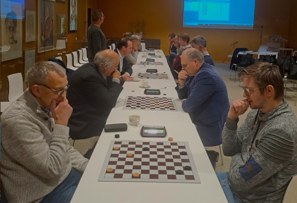 Siward Walinga (l) tsjin de nije kampioen Jelle Wiersma